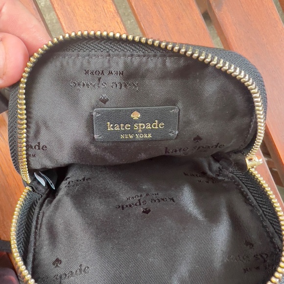 Kate Spade Chelsea Rose Toss North South Crossbody Bag Black - Picture 4 of 12